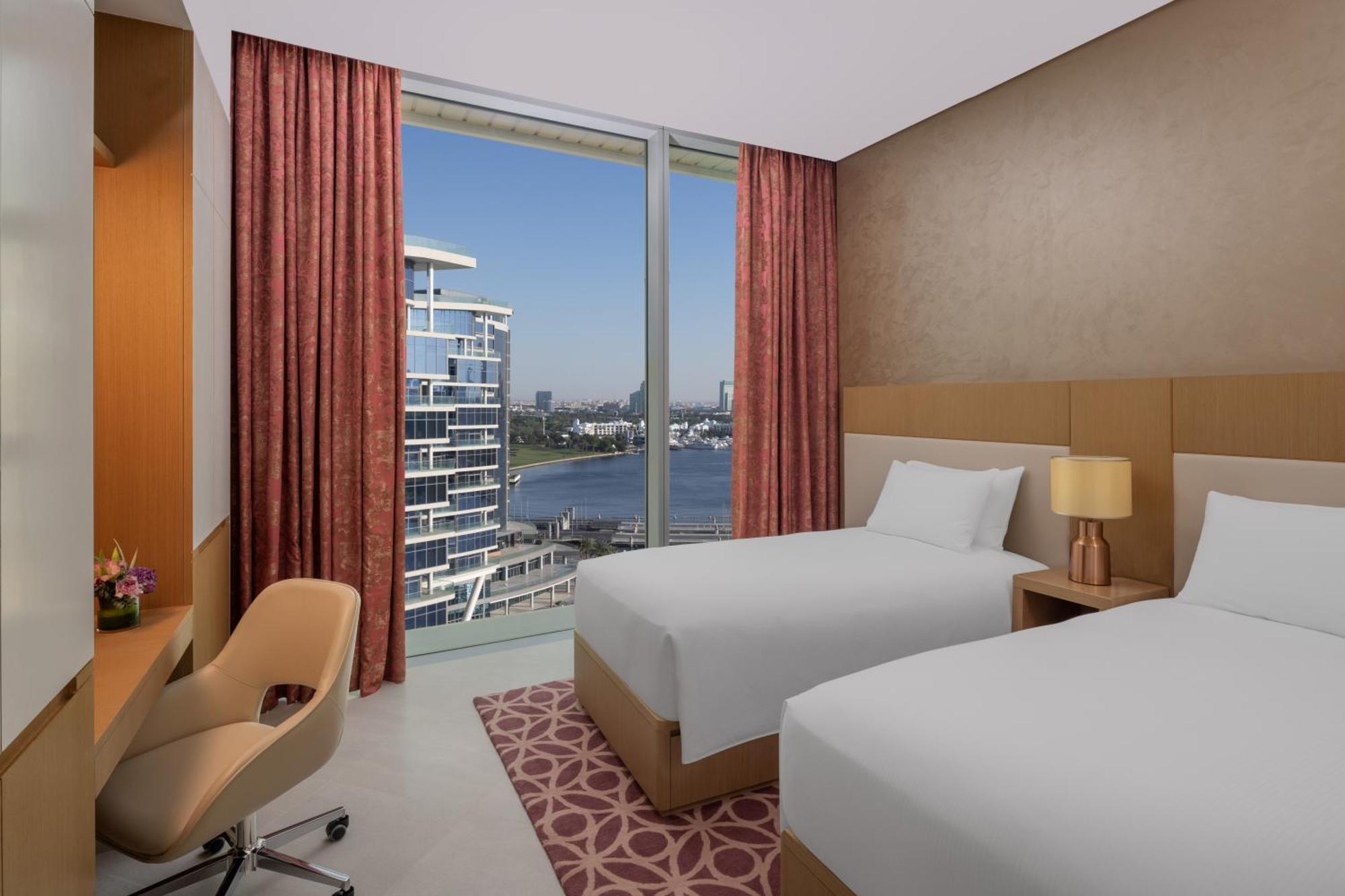 Hilton Dubai Creek Hotel & Residences Екстер'єр фото